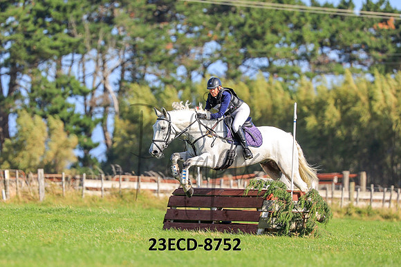 23ECD-8752