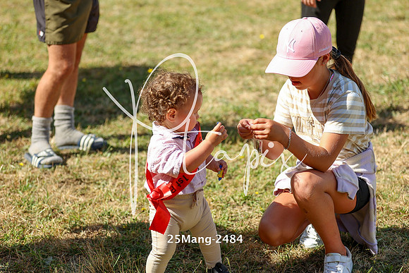 25Mang-2484